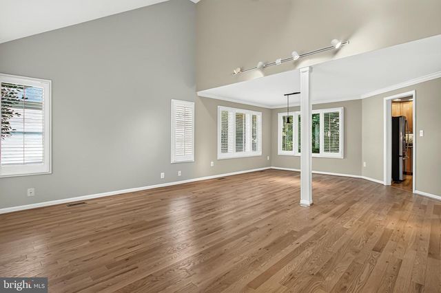 11201 PAVILION CLUB CT, Reston, VA 20194