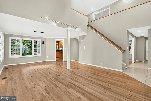 11201 PAVILION CLUB CT, Reston, VA 20194