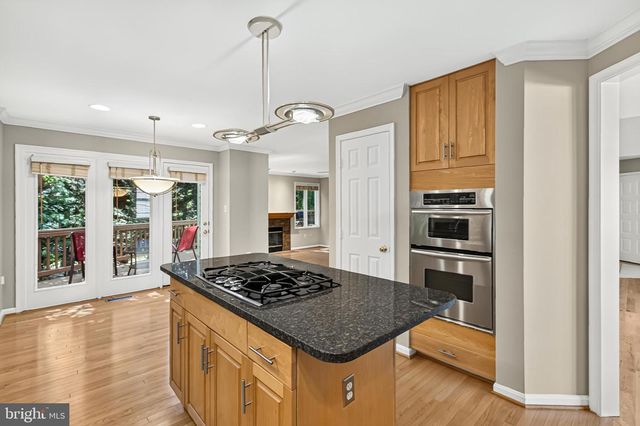 11201 PAVILION CLUB CT, Reston, VA 20194
