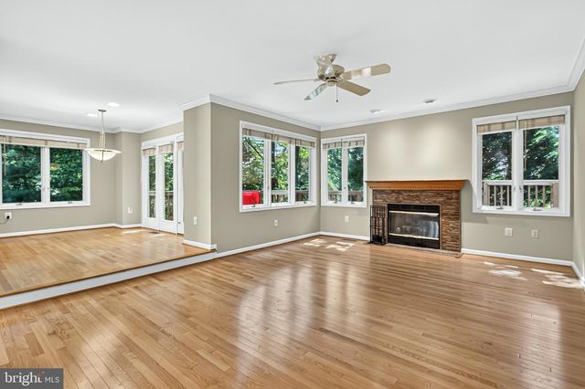 11201 PAVILION CLUB CT, Reston, VA 20194