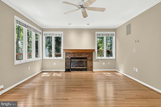 11201 PAVILION CLUB CT, Reston, VA 20194