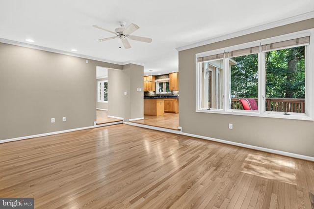 11201 PAVILION CLUB CT, Reston, VA 20194
