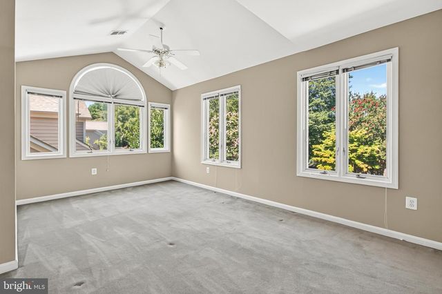 11201 PAVILION CLUB CT, Reston, VA 20194