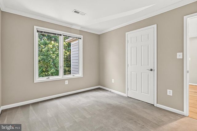 11201 PAVILION CLUB CT, Reston, VA 20194