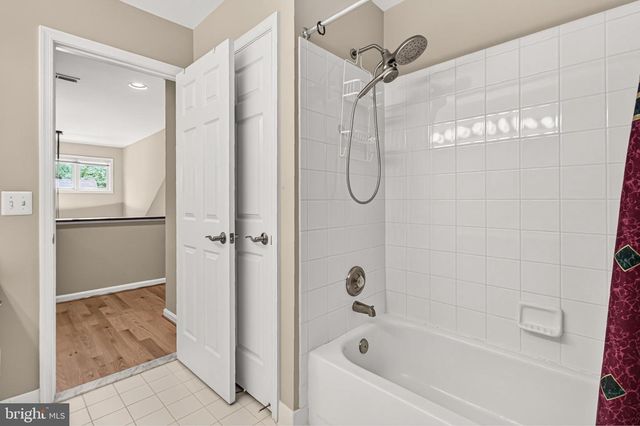 11201 PAVILION CLUB CT, Reston, VA 20194