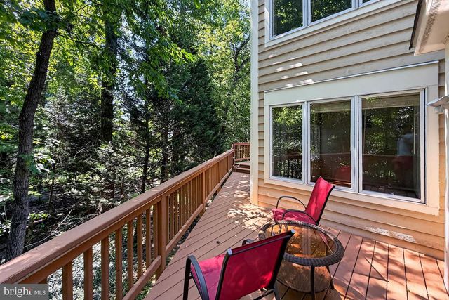 11201 PAVILION CLUB CT, Reston, VA 20194