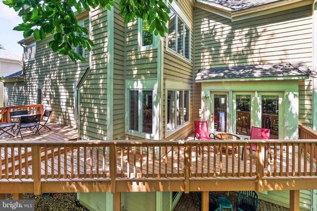 11201 PAVILION CLUB CT, Reston, VA 20194
