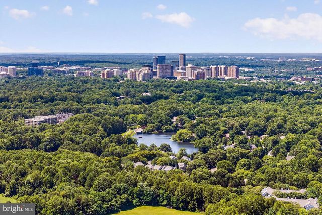 11201 PAVILION CLUB CT, Reston, VA 20194