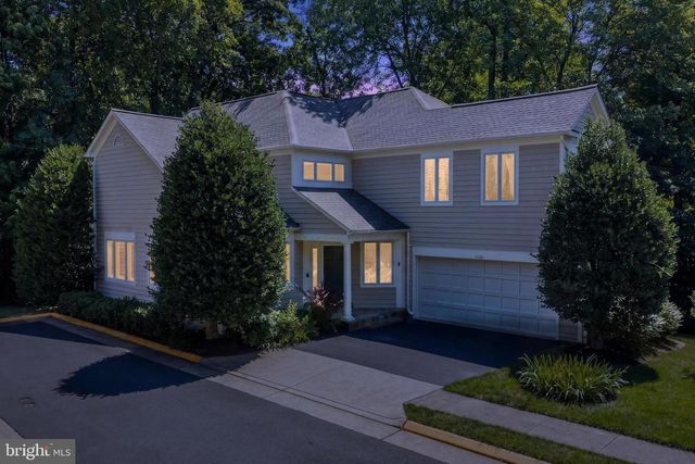 11201 PAVILION CLUB CT, Reston, VA 20194