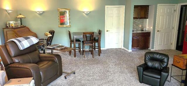 1698 Oakleigh Woods Drive 7, Grand Rapids, MI 49504