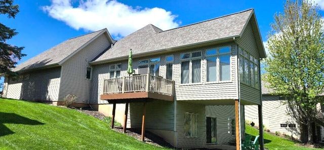 1698 Oakleigh Woods Drive 7, Grand Rapids, MI 49504
