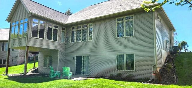 1698 Oakleigh Woods Drive 7, Grand Rapids, MI 49504