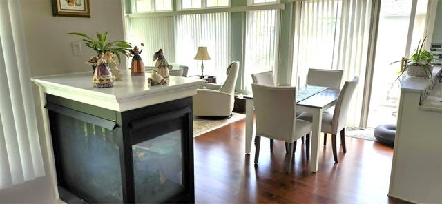 1698 Oakleigh Woods Drive 7, Grand Rapids, MI 49504