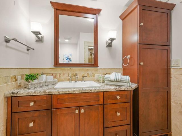 600 Pennsylvania Avenue 3, Los Gatos, CA 95030