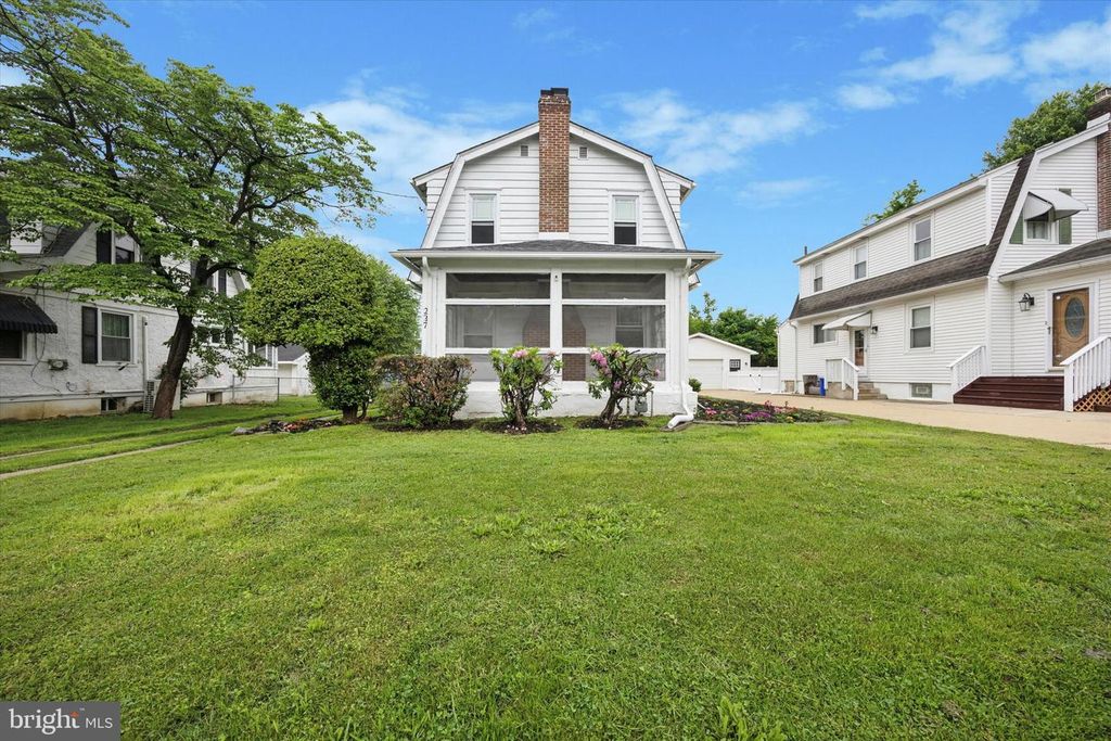 237-E ROLAND RD, Brookhaven, PA 19015