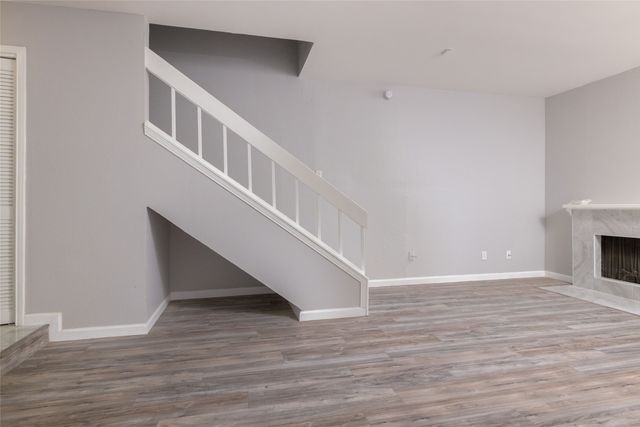 2100 Park Willow Lane D, Arlington, TX 76011