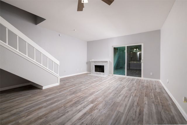 2100 Park Willow Lane D, Arlington, TX 76011
