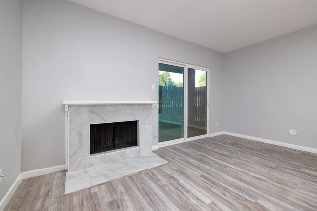 2100 Park Willow Lane D, Arlington, TX 76011