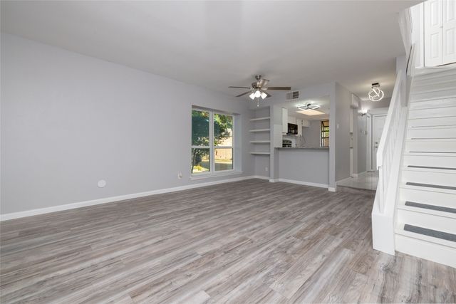 2100 Park Willow Lane D, Arlington, TX 76011