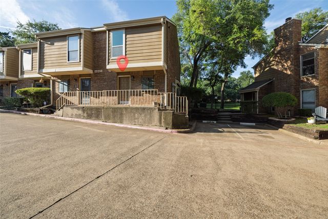 2100 Park Willow Lane D, Arlington, TX 76011