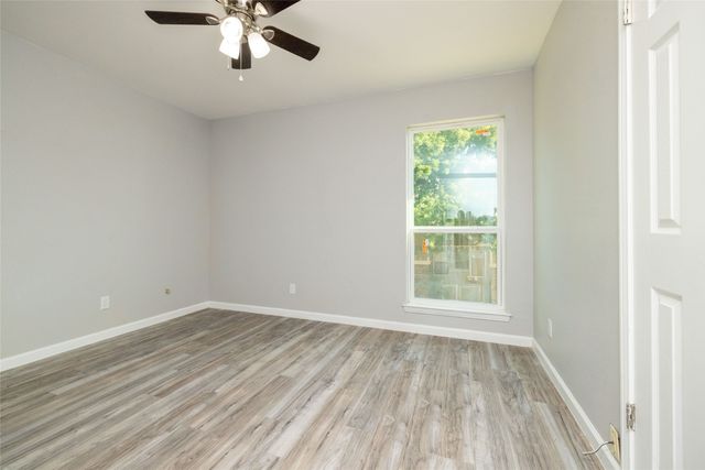 2100 Park Willow Lane D, Arlington, TX 76011