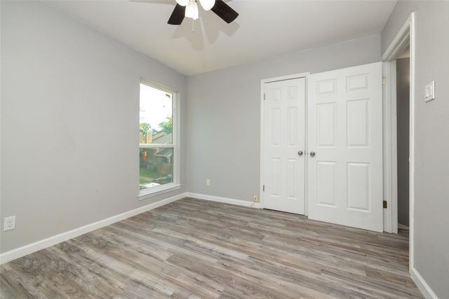 2100 Park Willow Lane D, Arlington, TX 76011