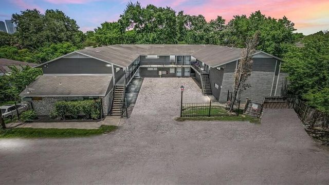 2819 Berry Street 11, Houston, TX 77004