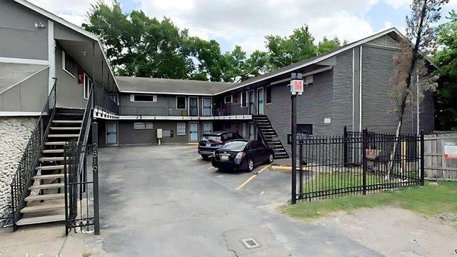 2819 Berry Street 11, Houston, TX 77004