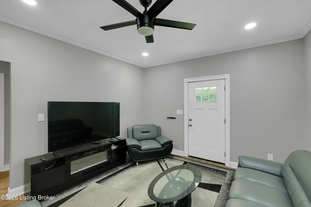 738 M St, Louisville, KY 40208
