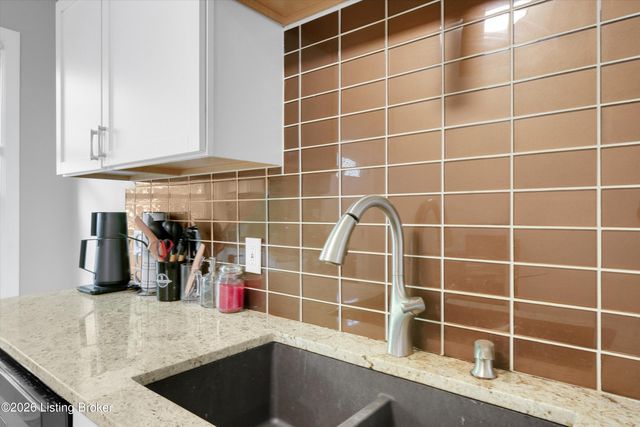 738 M St, Louisville, KY 40208