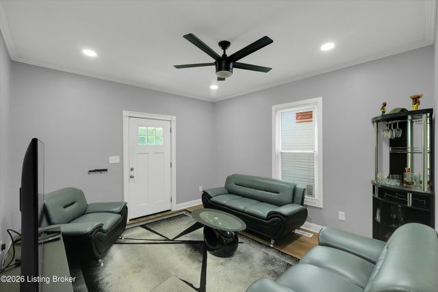 738 M St, Louisville, KY 40208