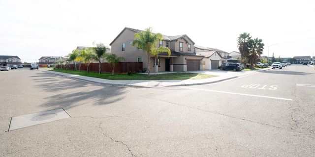 59 Rancho Santa Fe Drive, Madera, CA 93638