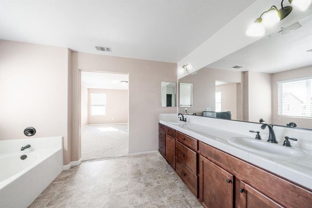 59 Rancho Santa Fe Drive, Madera, CA 93638