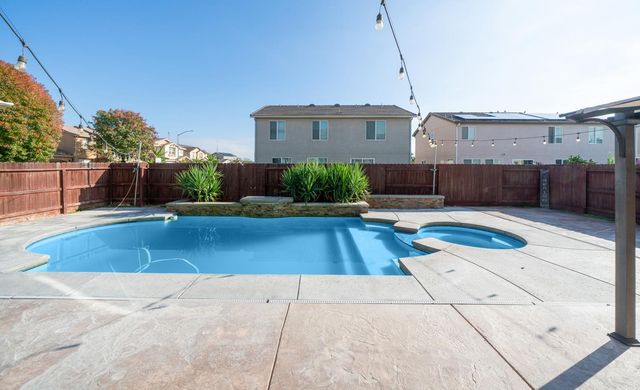 59 Rancho Santa Fe Drive, Madera, CA 93638