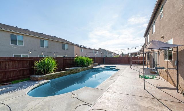 59 Rancho Santa Fe Drive, Madera, CA 93638