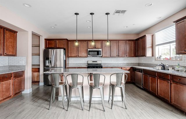 59 Rancho Santa Fe Drive, Madera, CA 93638