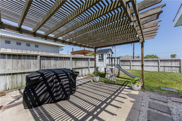 13714 Captain Kidd Dr, Corpus Christi, TX 78418