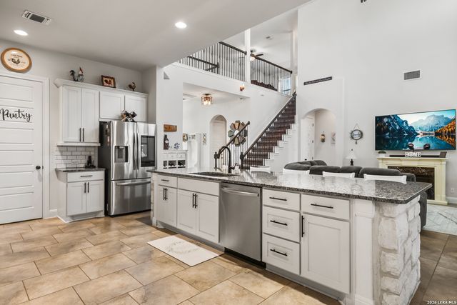 417 BEE CAVES CV, Cibolo, TX 78108