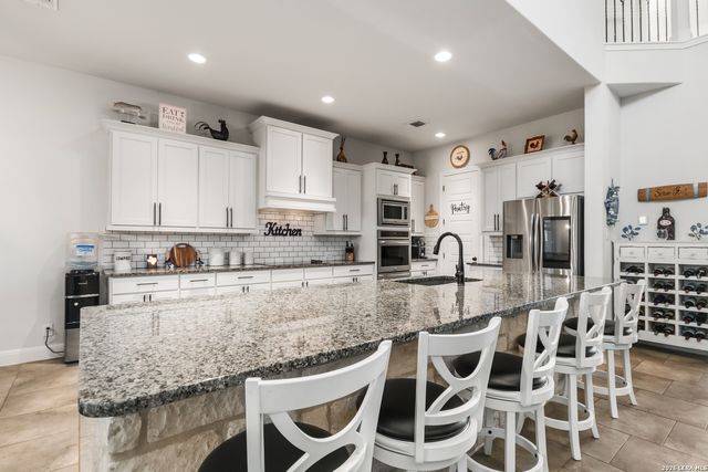 417 BEE CAVES CV, Cibolo, TX 78108