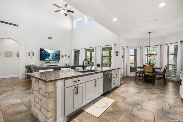 417 BEE CAVES CV, Cibolo, TX 78108