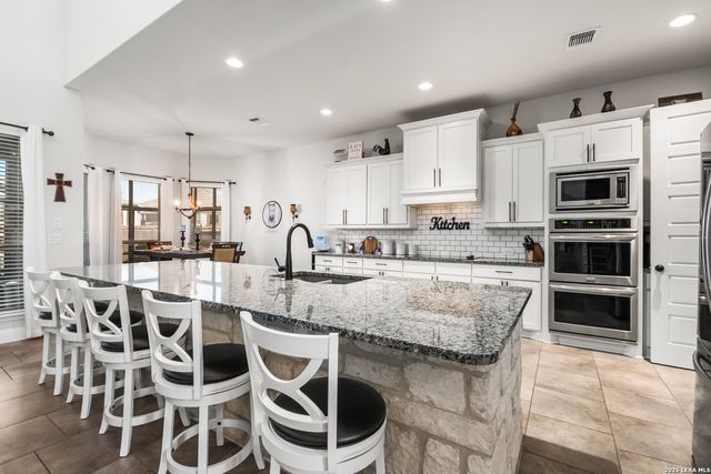 417 BEE CAVES CV, Cibolo, TX 78108