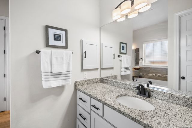 417 BEE CAVES CV, Cibolo, TX 78108