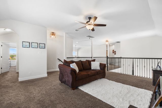 417 BEE CAVES CV, Cibolo, TX 78108