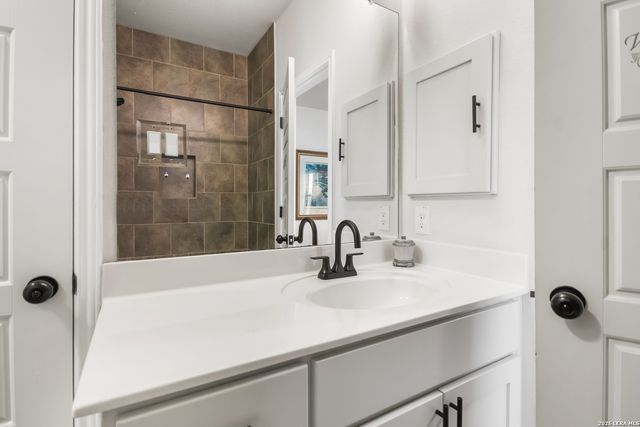 417 BEE CAVES CV, Cibolo, TX 78108