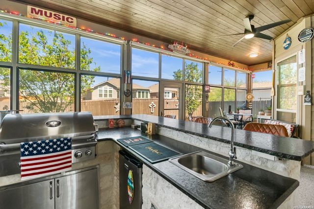 417 BEE CAVES CV, Cibolo, TX 78108