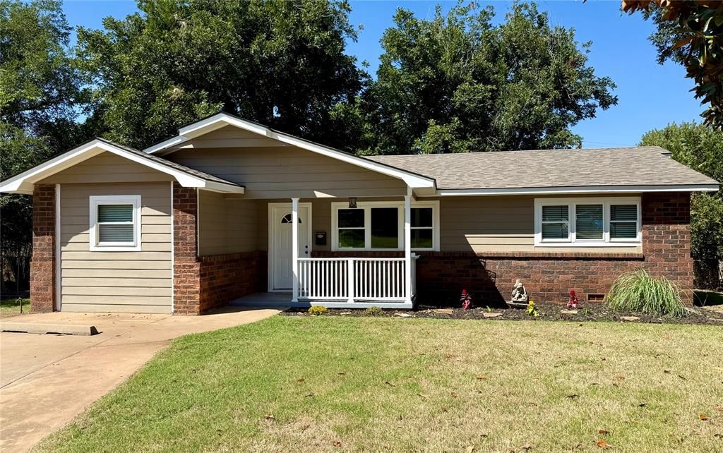 6 Shannon Drive, Chickasha, OK 73018