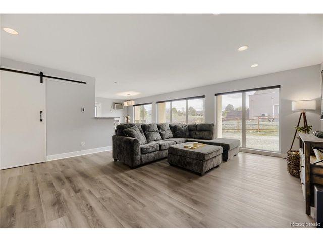 6732 Hillpark Ave, Parker, CO 80134