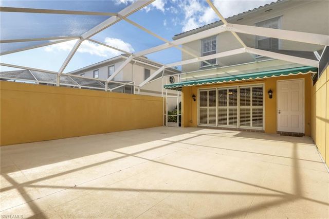 6284 Towncenter CIR, Naples, FL 34119