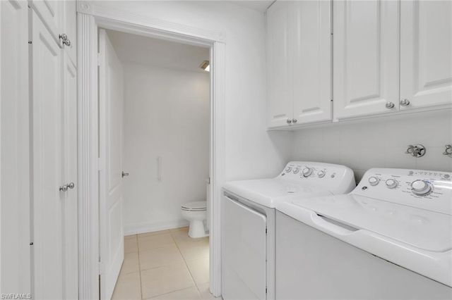 6284 Towncenter CIR, Naples, FL 34119