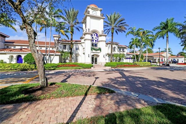 6284 Towncenter CIR, Naples, FL 34119